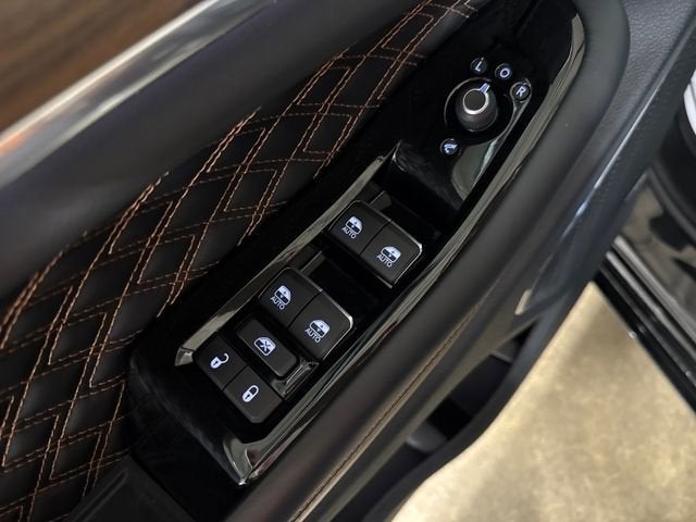 2022 Jeep Grand Cherokee Summit