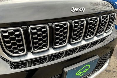2022 Jeep Grand Cherokee Summit