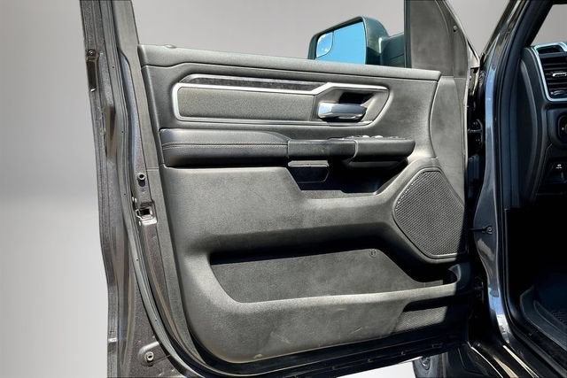 2022 RAM 1500 Big Horn Crew Cab 4x4 5'7" Box