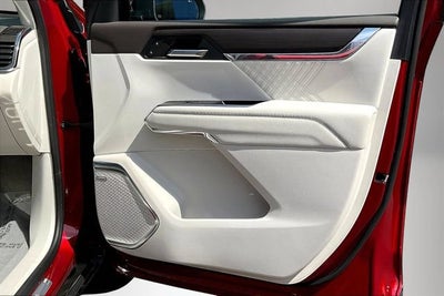 2024 GMC Acadia Denali