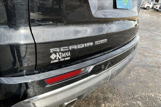 2024 GMC Acadia Denali